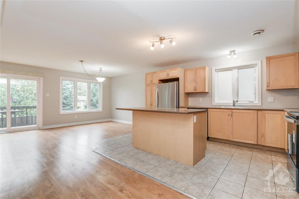 1178 SOUTH RUSSELL Road