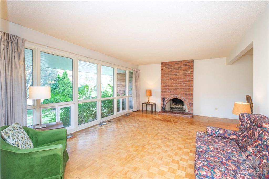 25 RIOPELLE Court