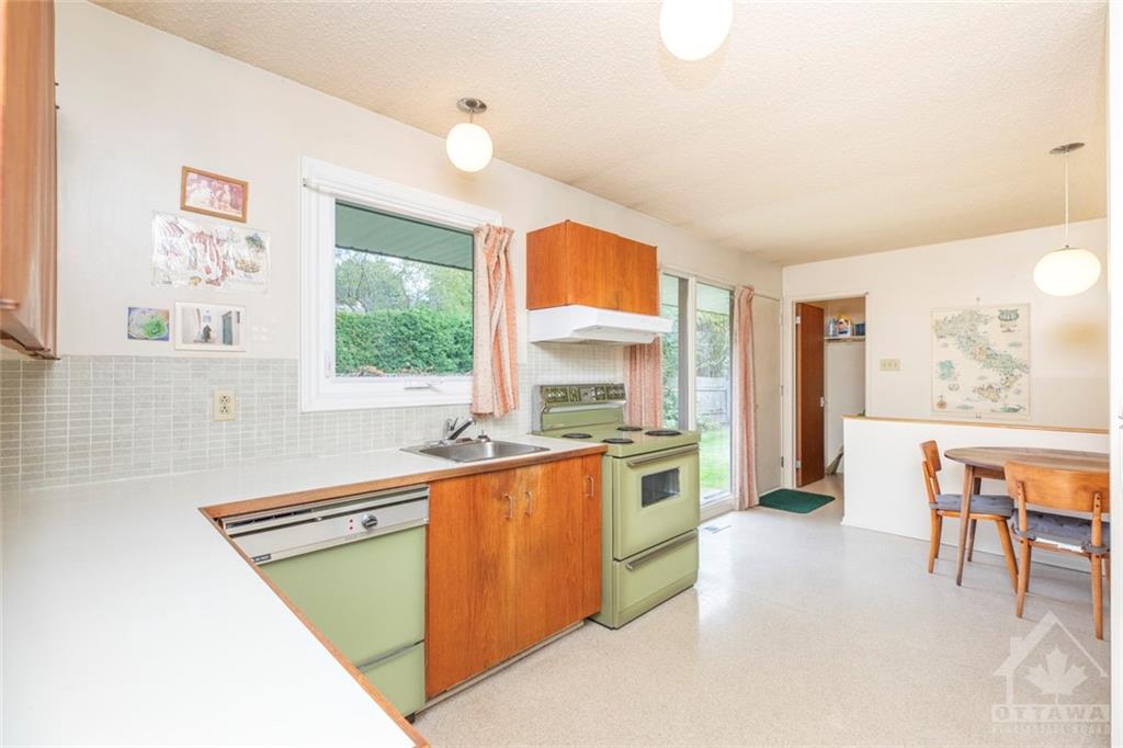25 RIOPELLE Court