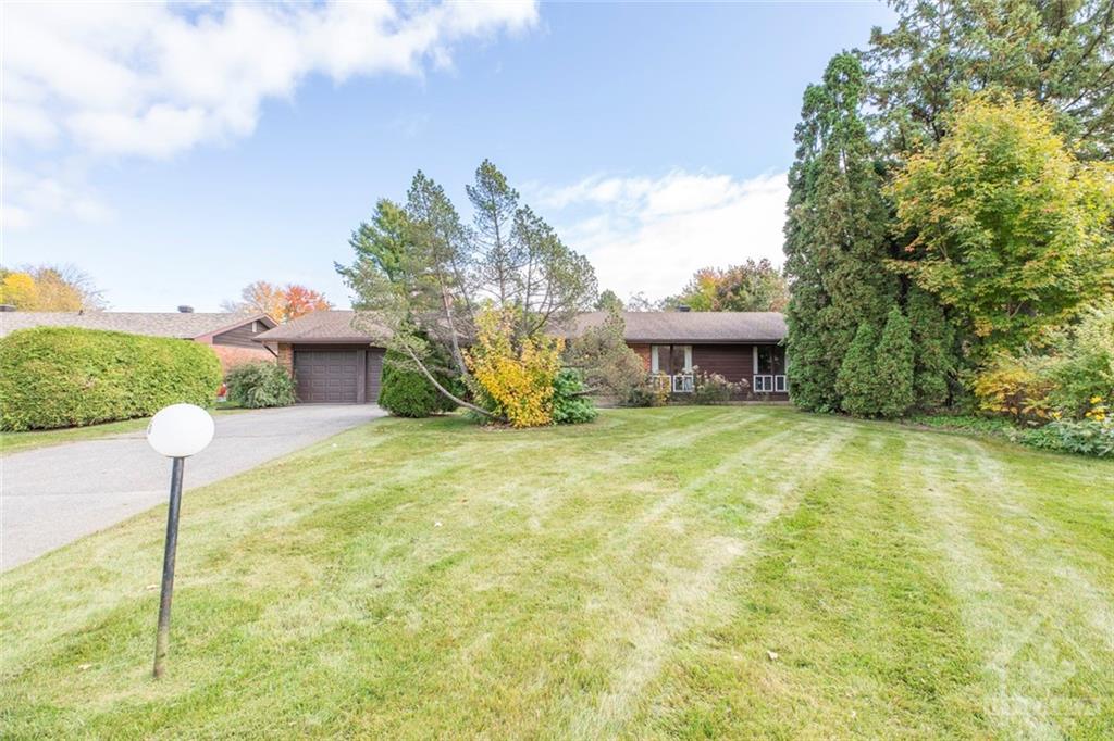 25 RIOPELLE Court