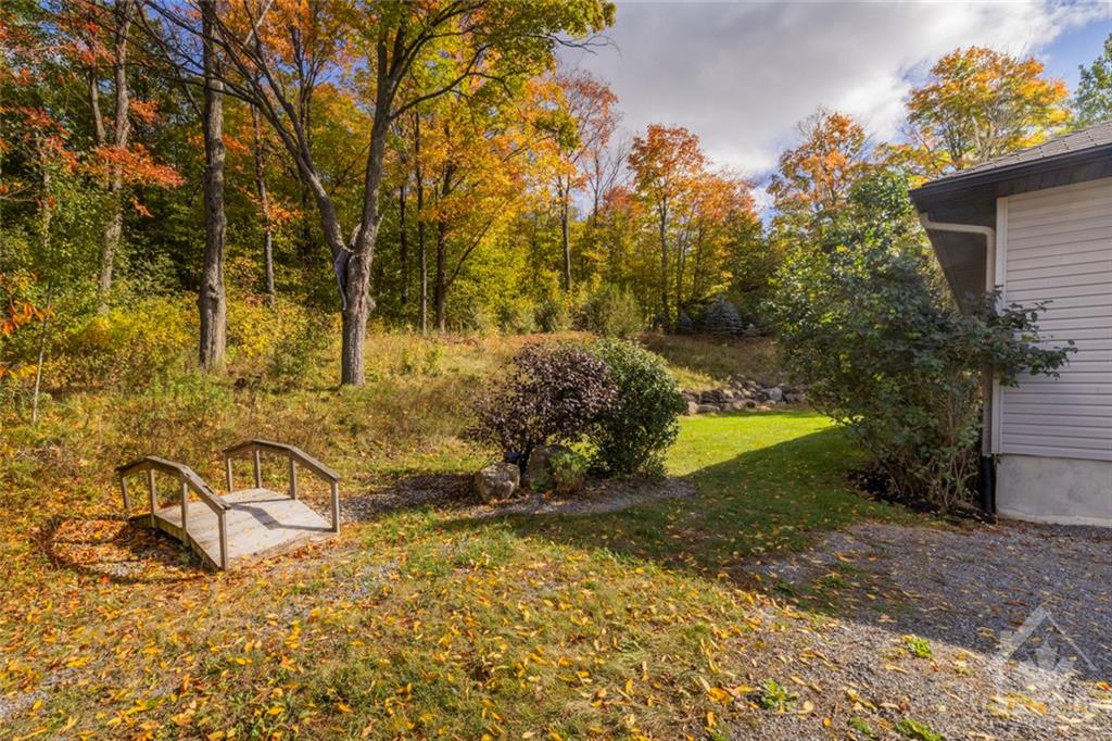 6671 THIRD LINE Road