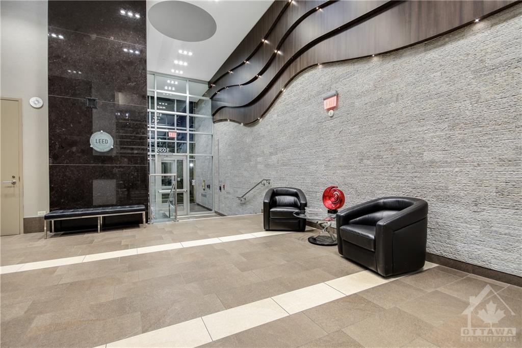 1035 BANK Street, #1702