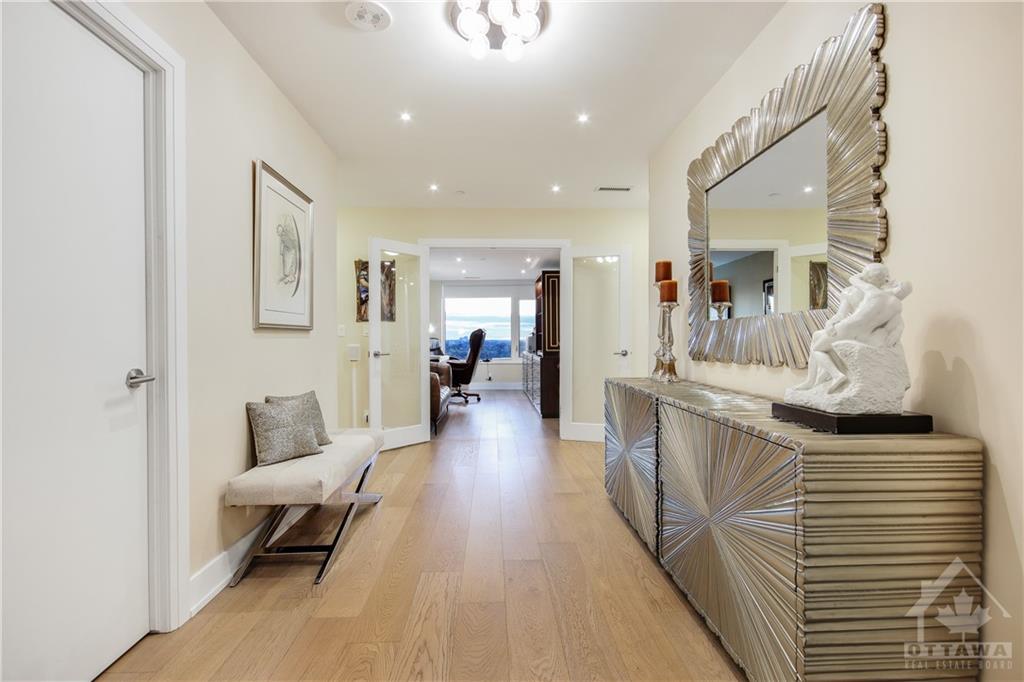 1035 BANK Street, #1702