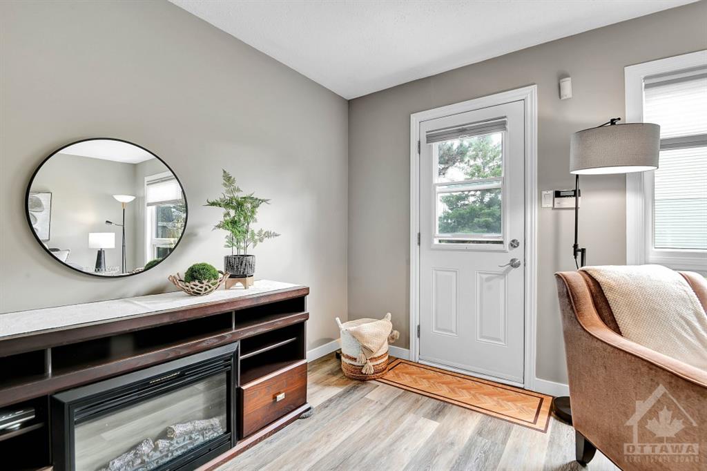 2 WOODVALE Green, #B