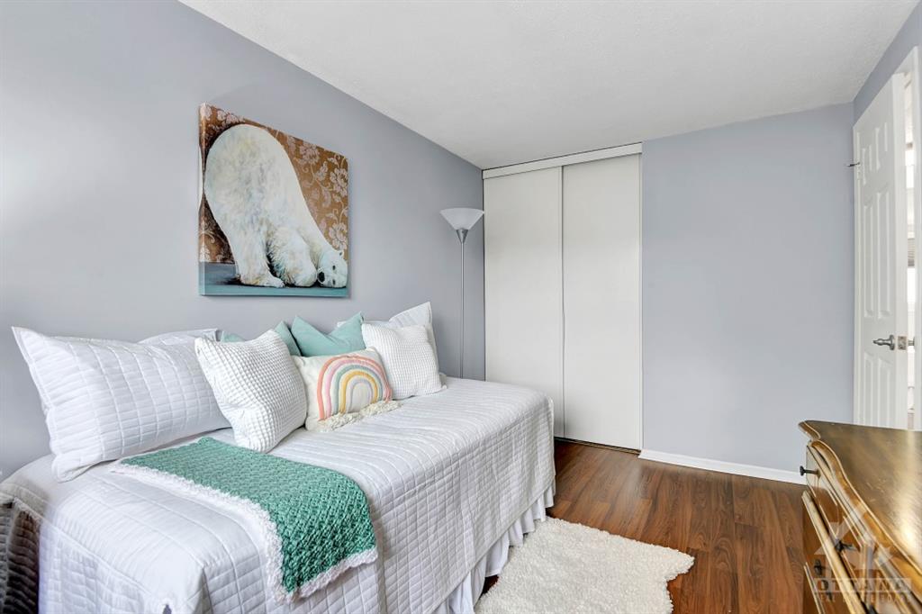 2 WOODVALE Green, #B