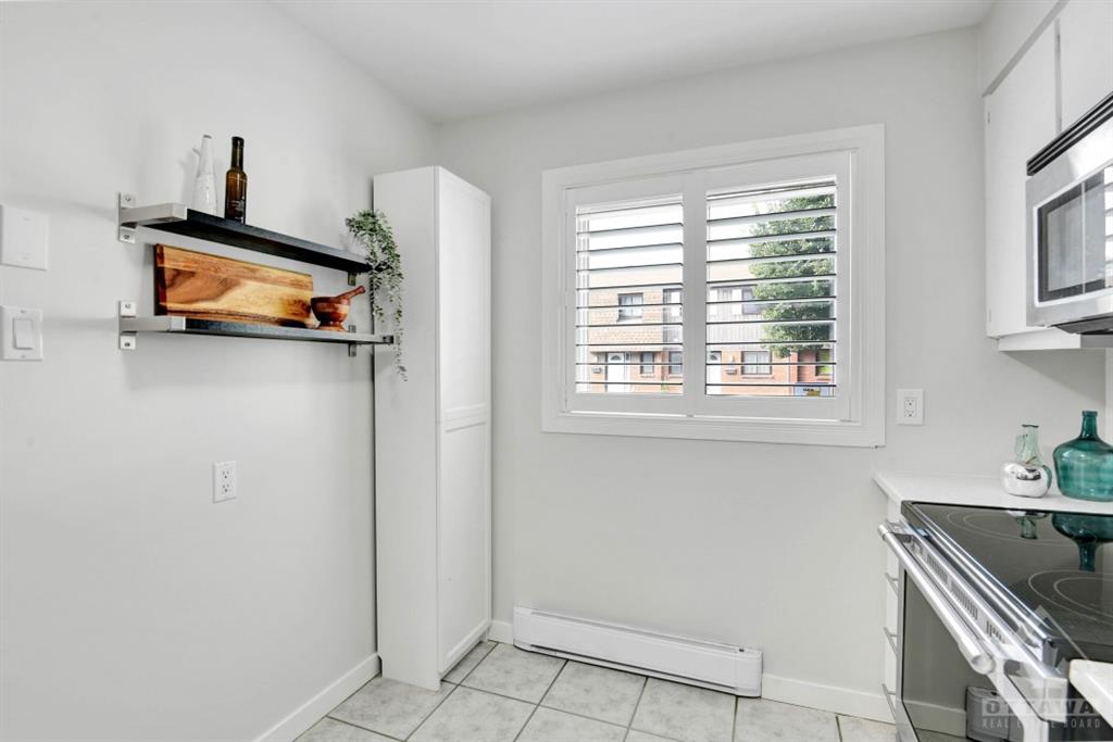 2 WOODVALE Green, #B