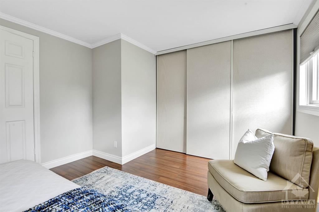 2 WOODVALE Green, #B