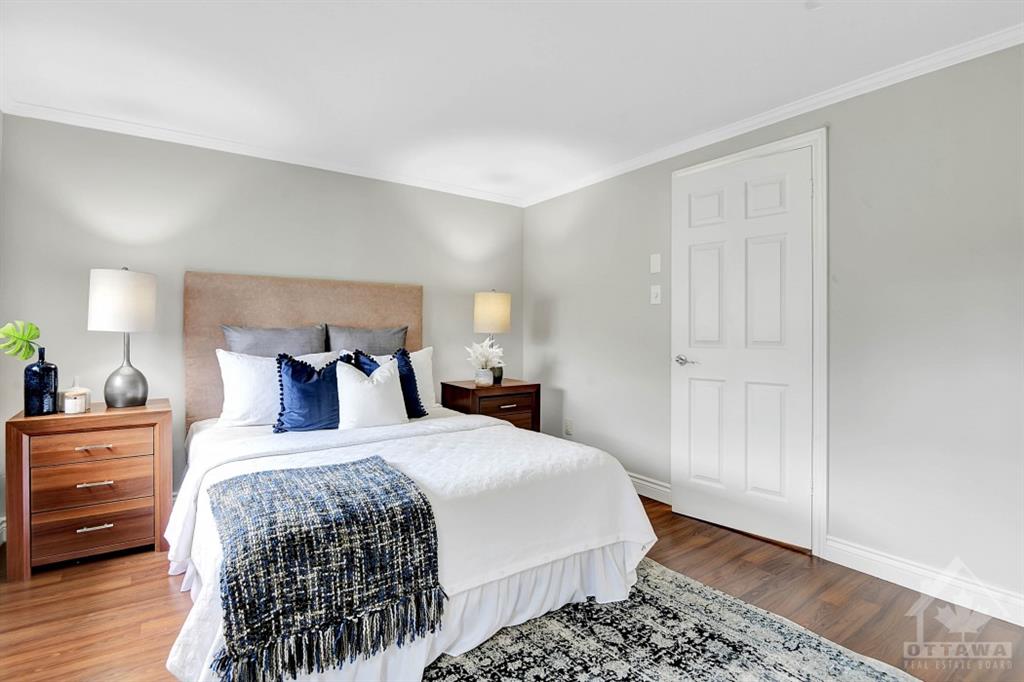 2 WOODVALE Green, #B