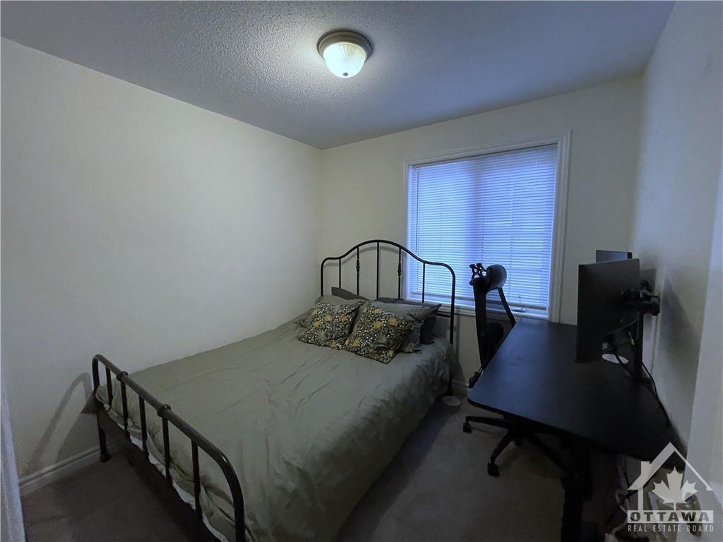 553 MEADOWCREEK Circle