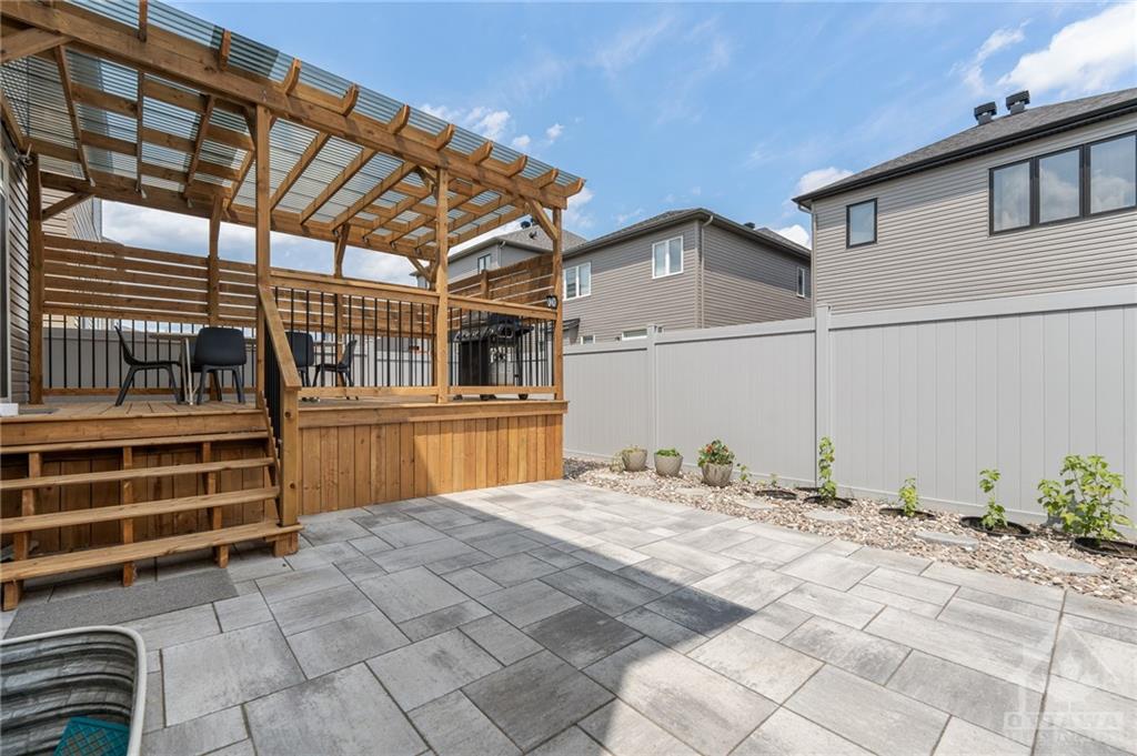 14 ERAMOSA Crescent
