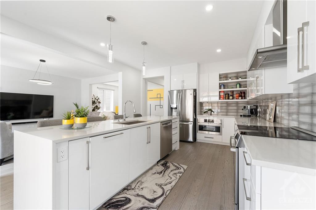 14 ERAMOSA Crescent