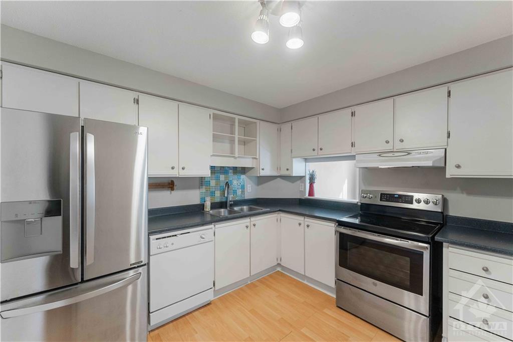 470 LAURIER Avenue W, #705