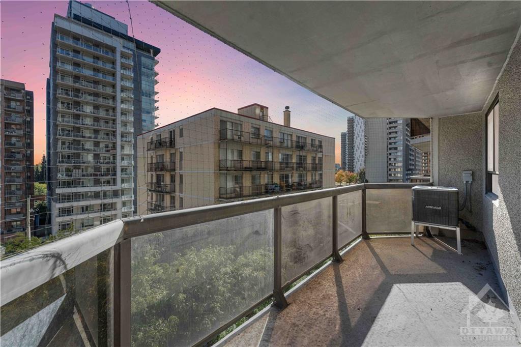 470 LAURIER Avenue W, #705