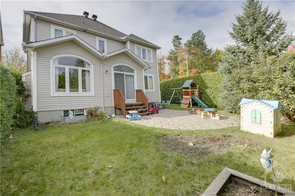 1 NORGOLD Crescent