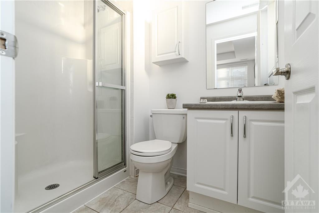 371 HALIBURTON Heights, #F