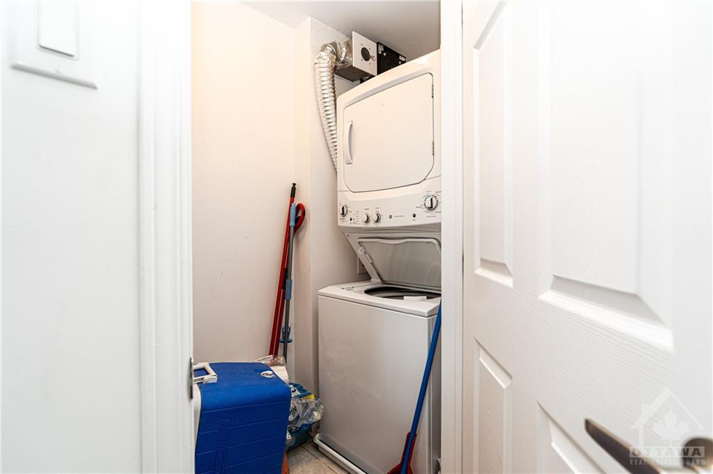 371 HALIBURTON Heights, #F