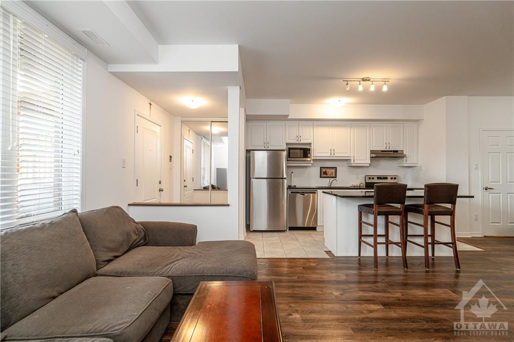 371 HALIBURTON Heights, #F