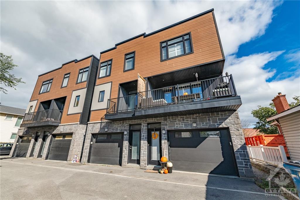 942 WOODROFFE Avenue