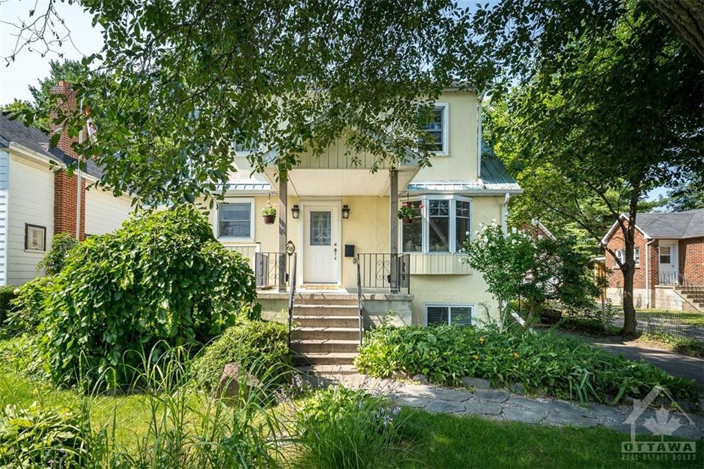68 MOWAT Avenue