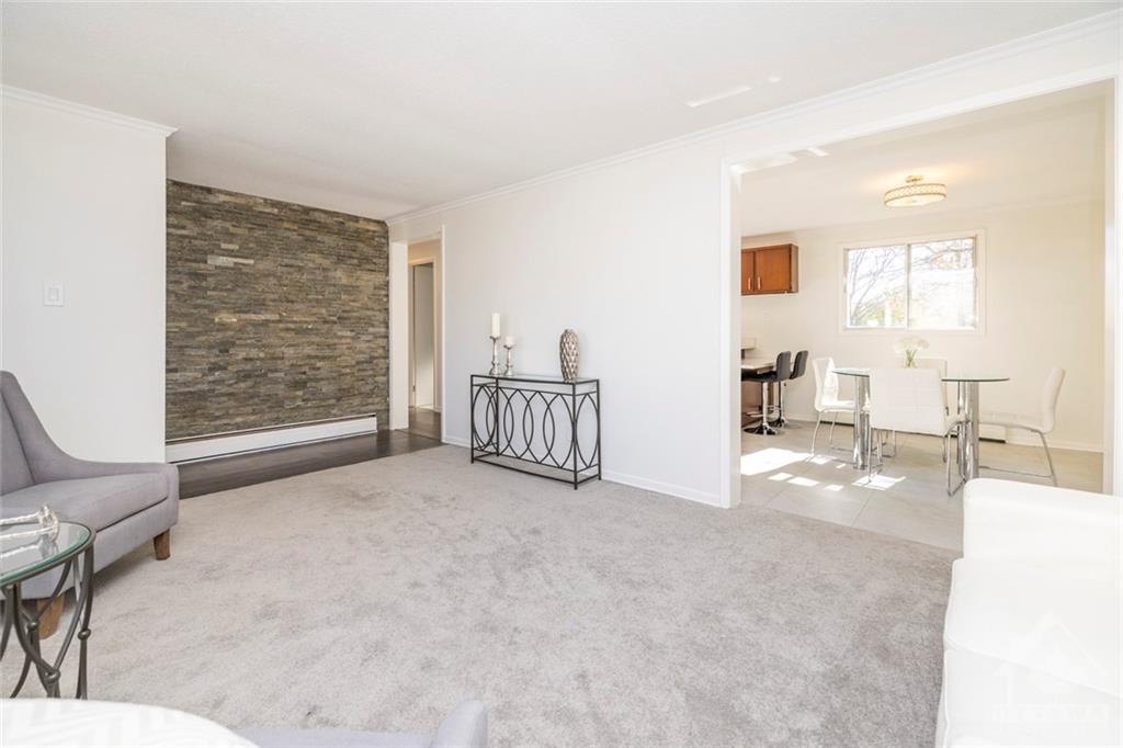 328 AMIENS Street