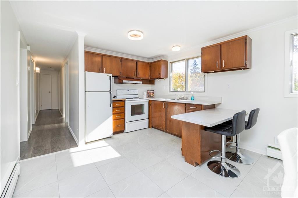 328 AMIENS Street