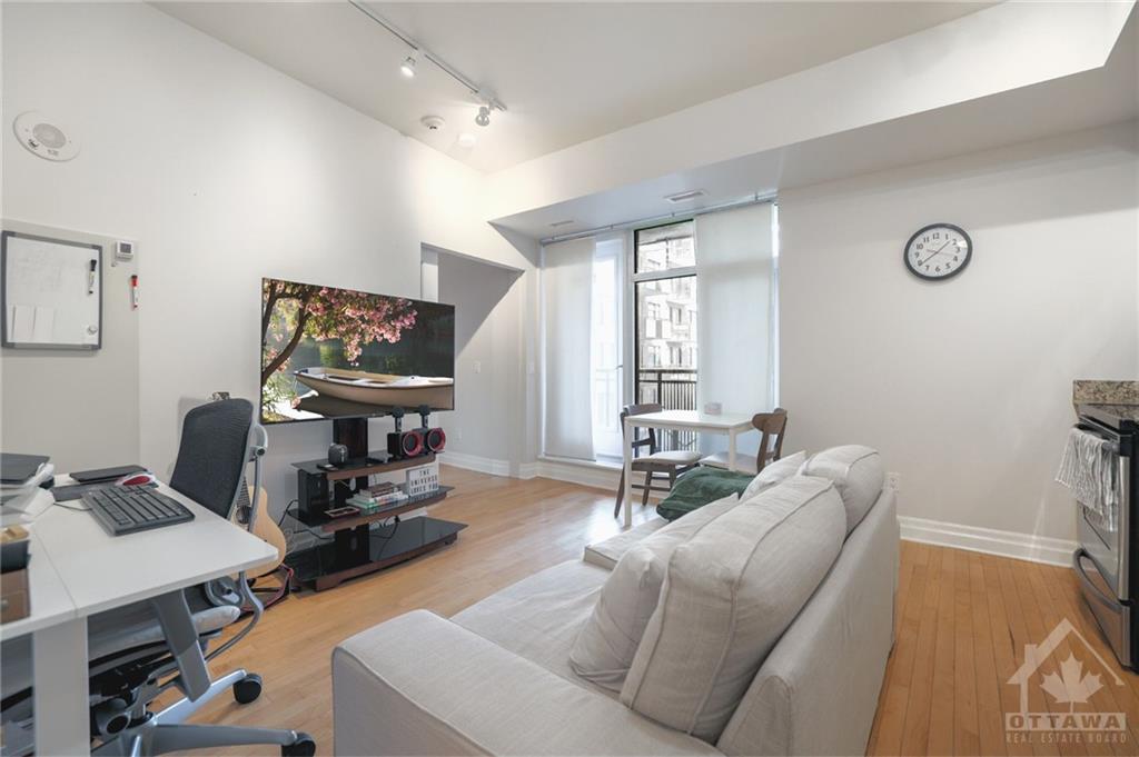 245 KENT Street, #707