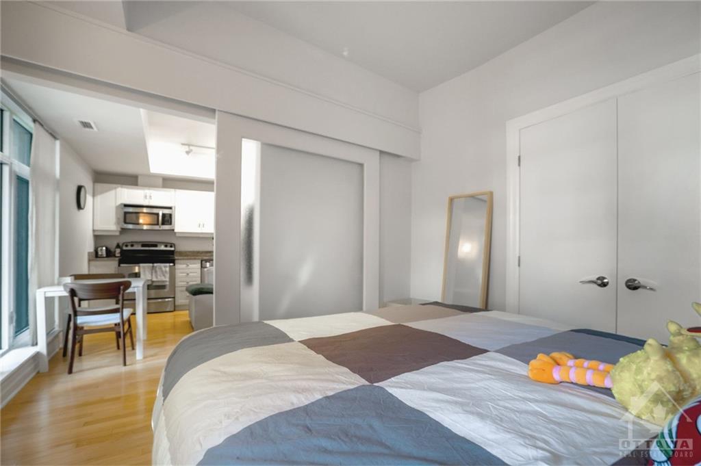 245 KENT Street, #707