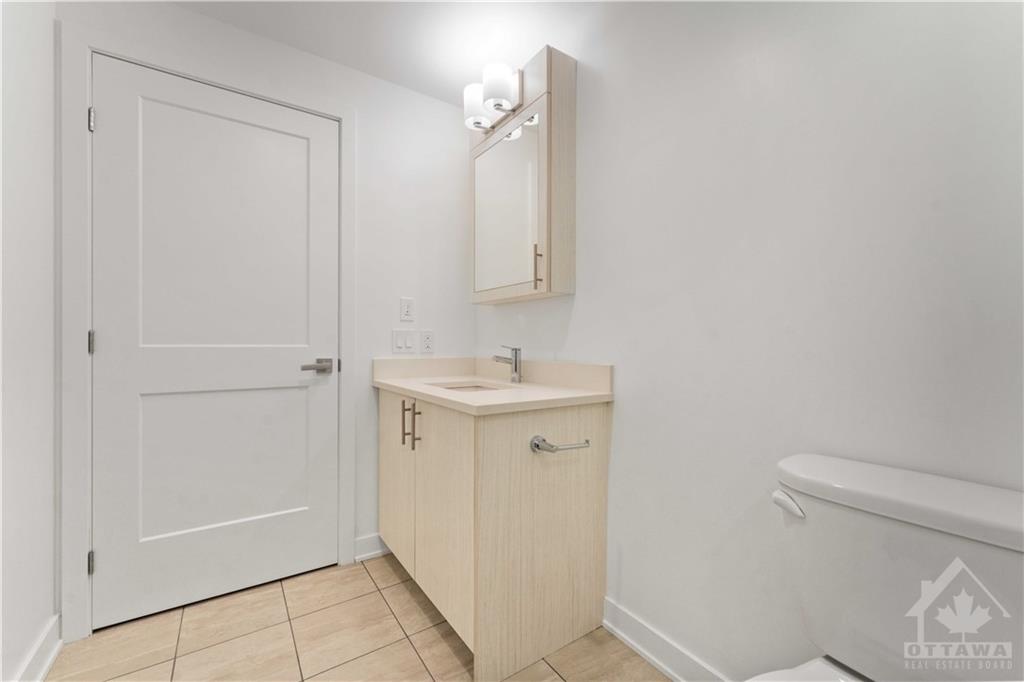 340 QUEEN Street, #511