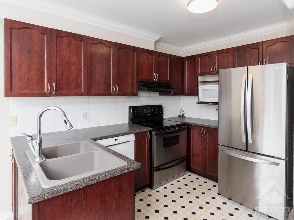 71 FLOWERTREE Crescent