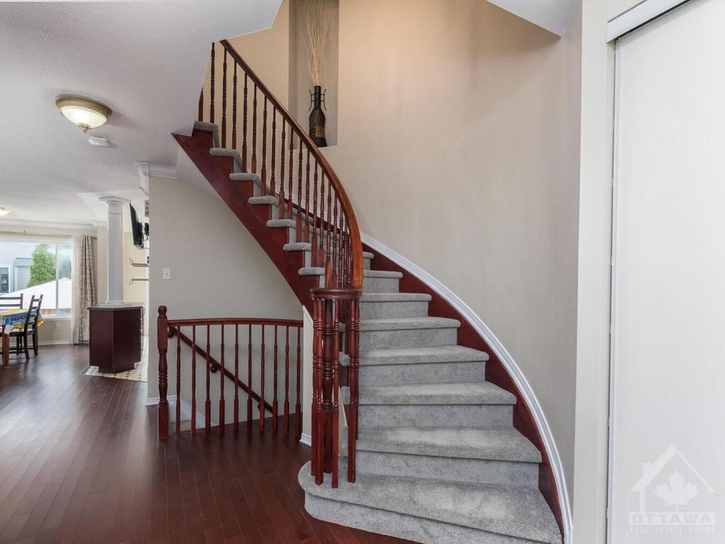 71 FLOWERTREE Crescent