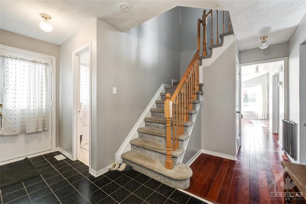 1018 SHEENBORO Crescent