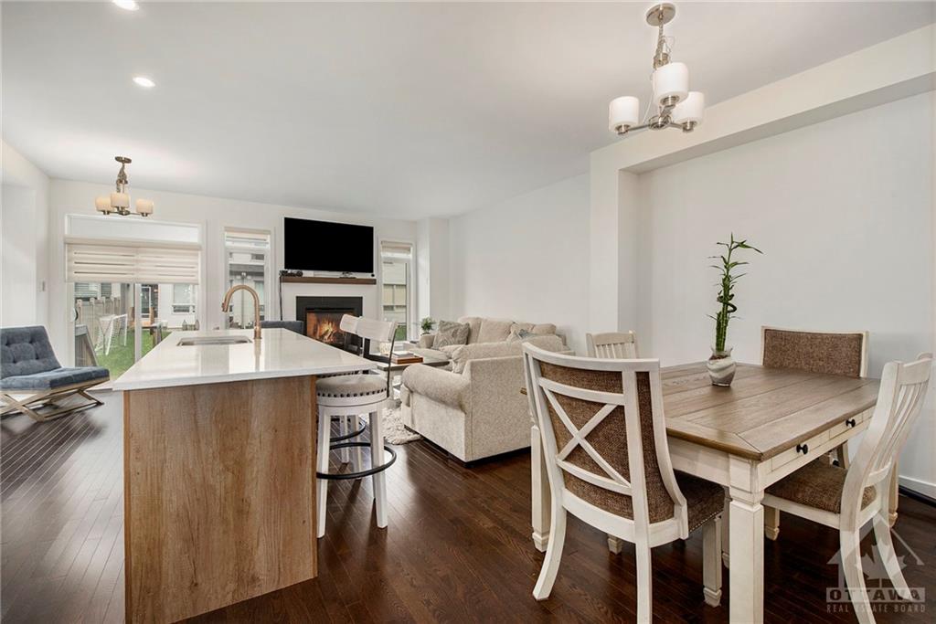 868 SOLARIUM Avenue