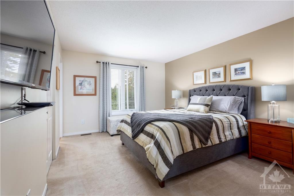 205 TWEED Crescent