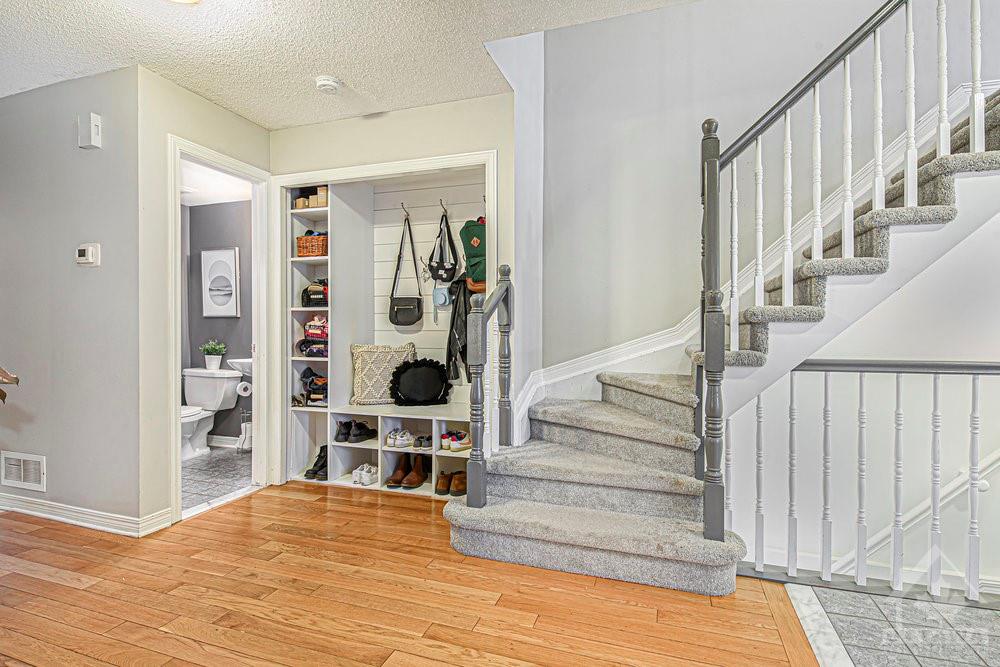 87 HUNTERSWOOD Crescent