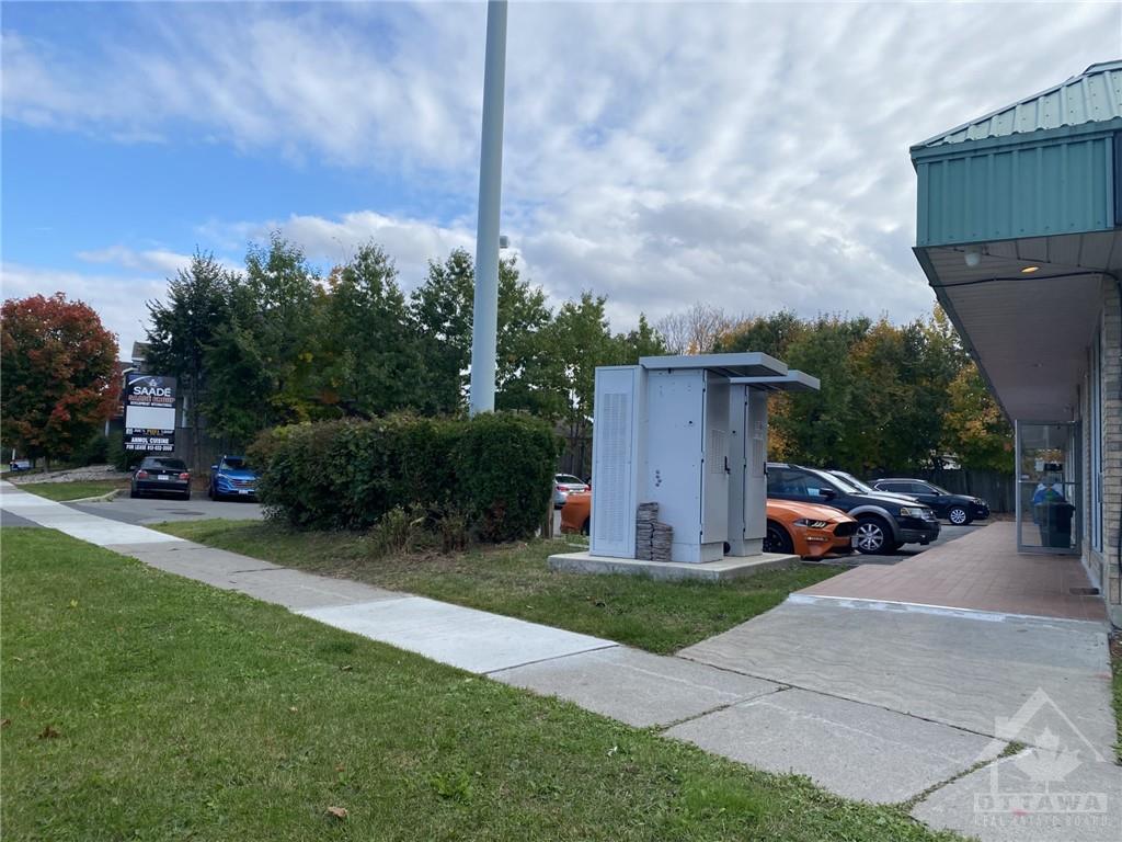 8154 JEANNE D'ARC Boulevard