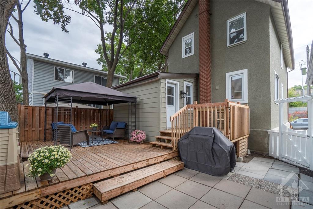 17 WESTMOUNT Avenue