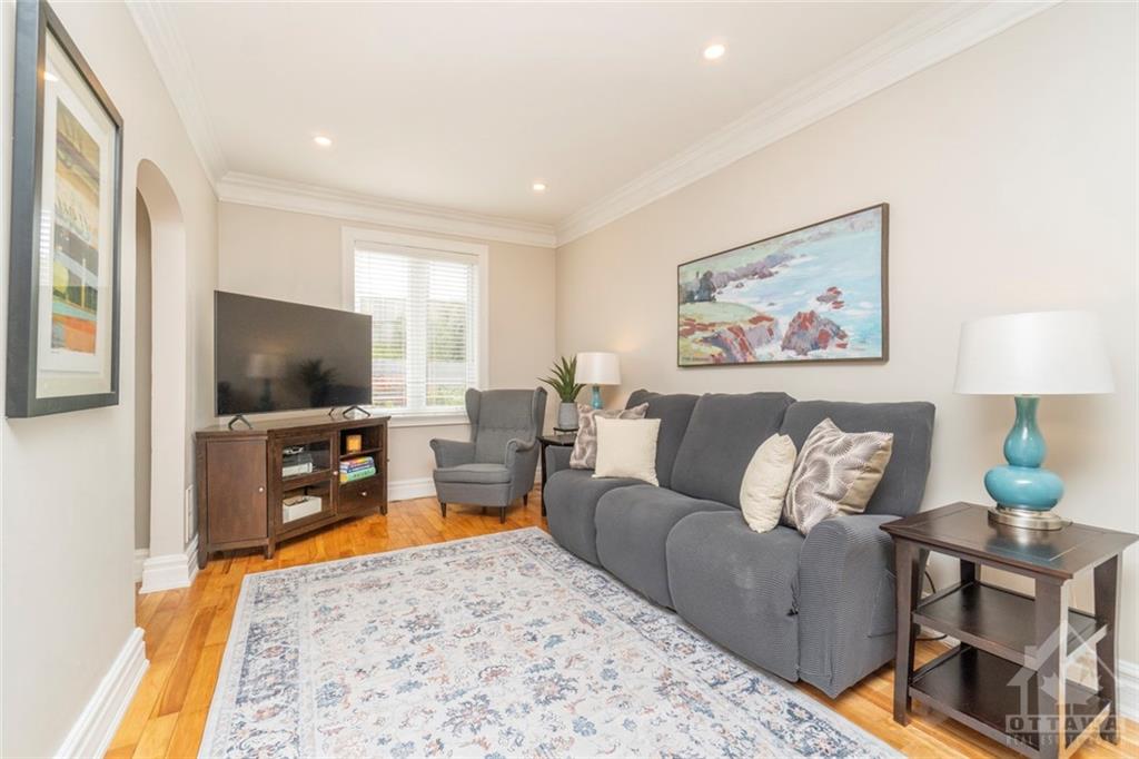17 WESTMOUNT Avenue
