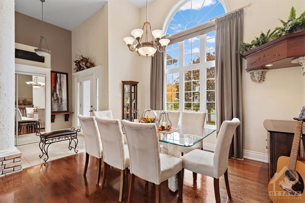 1091 DES PINS Street