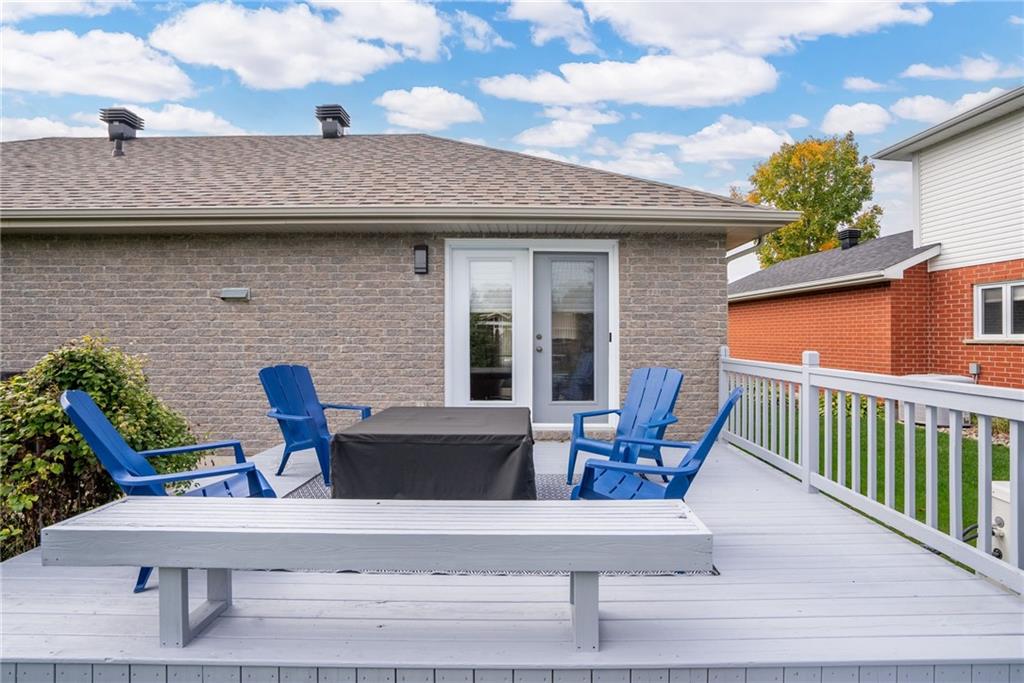 528 JOANNE Crescent