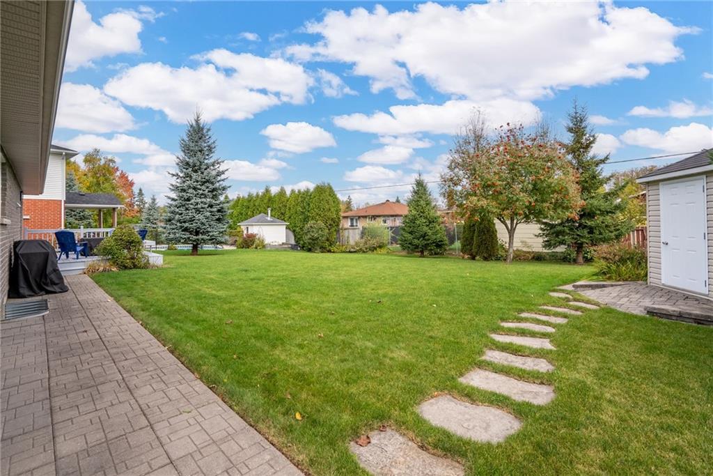 528 JOANNE Crescent