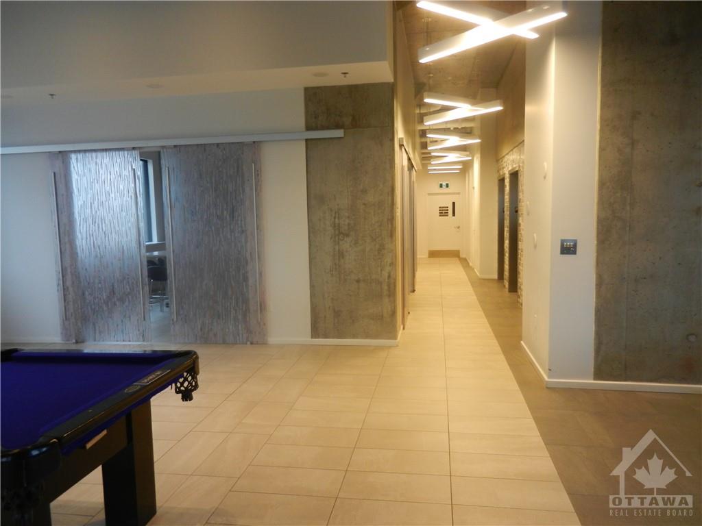 105 CHAMPAGNE Avenue, #1011