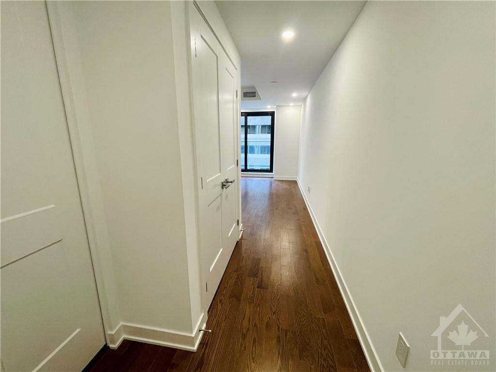 340 QUEEN Street, #802