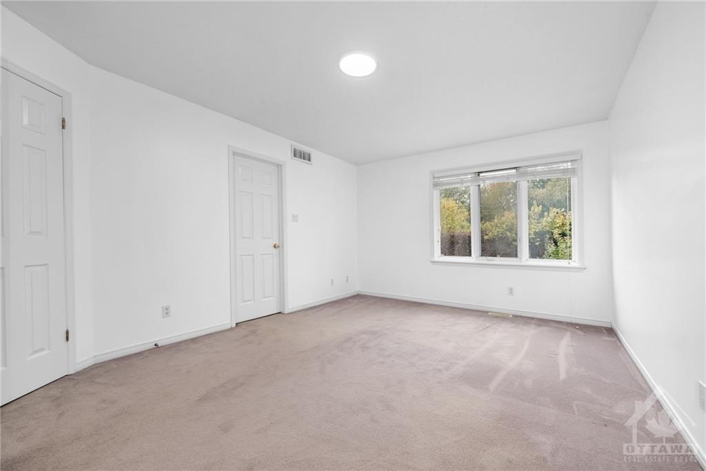 39 INVERKIP Avenue
