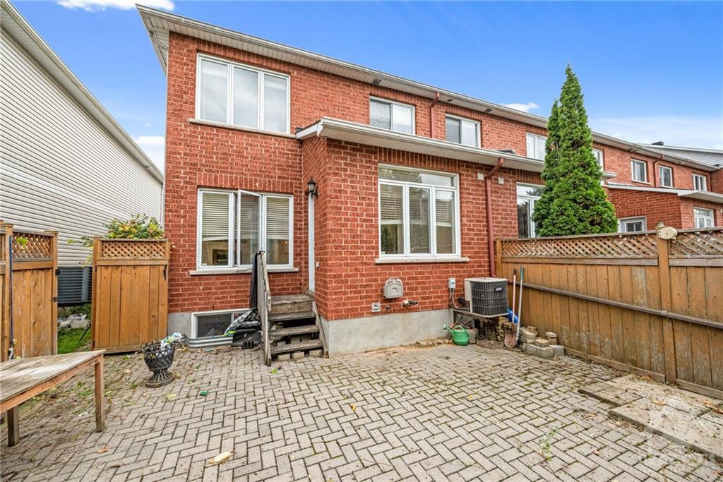 39 INVERKIP Avenue