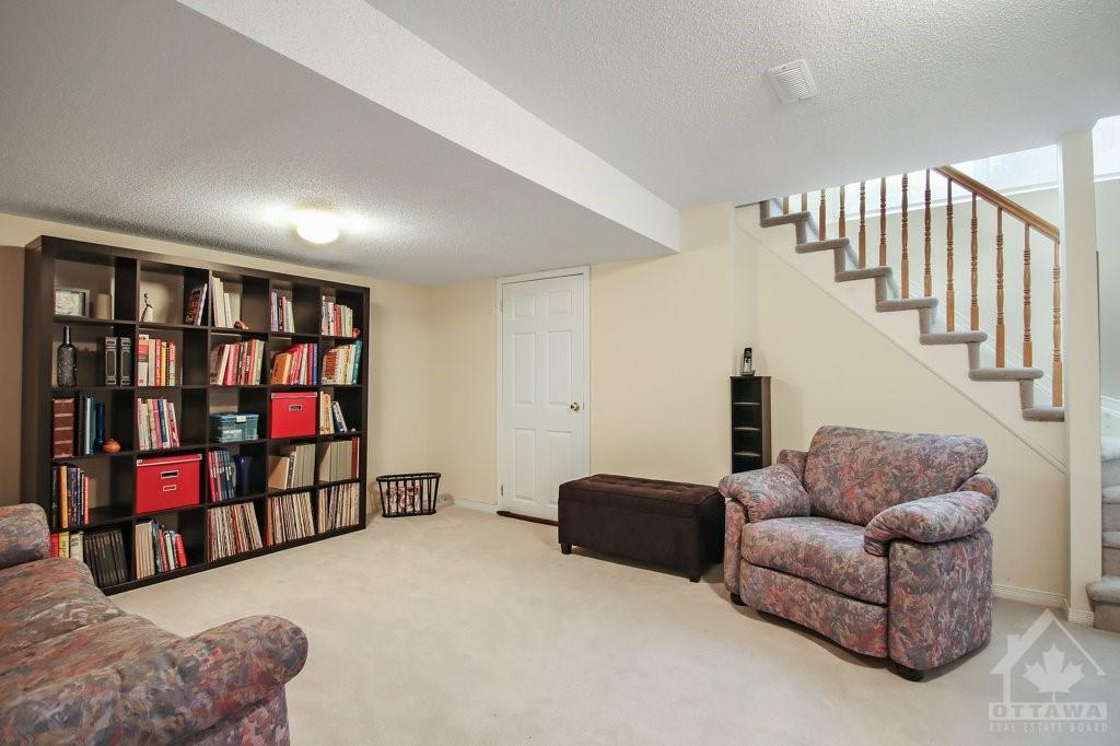 1002 ROCKY HARBOUR Crescent