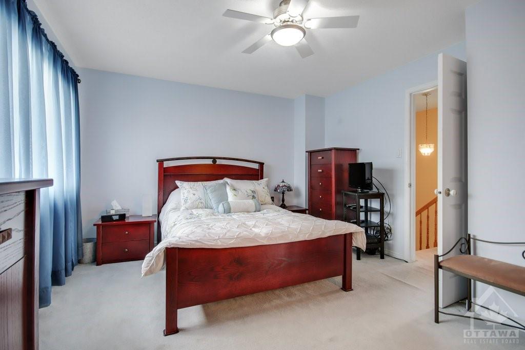 1002 ROCKY HARBOUR Crescent