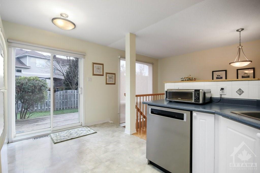 1002 ROCKY HARBOUR Crescent