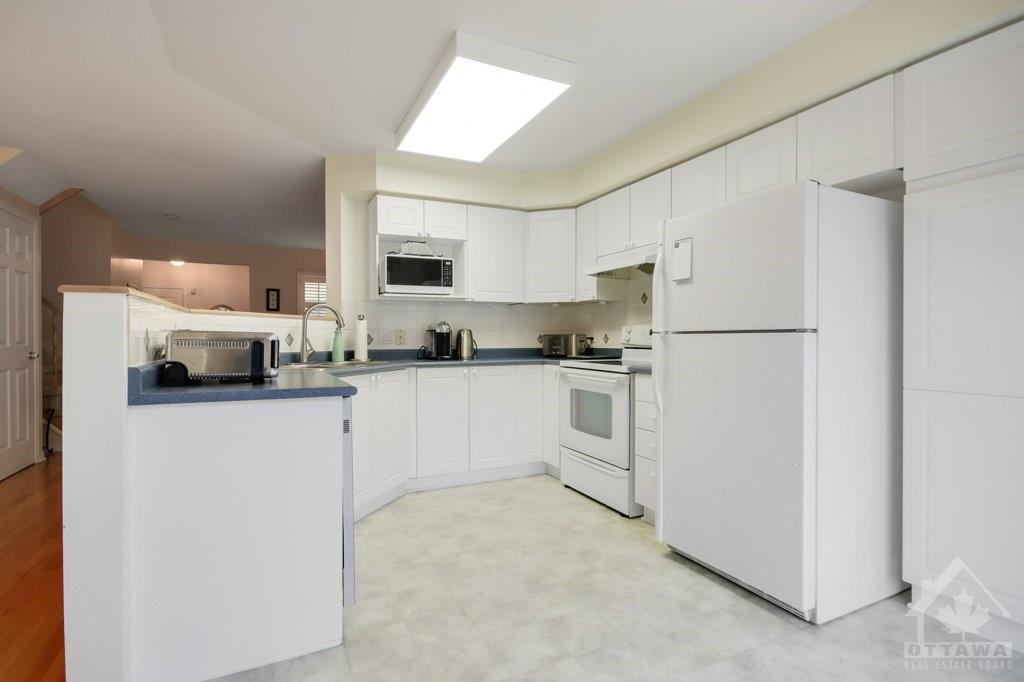 1002 ROCKY HARBOUR Crescent