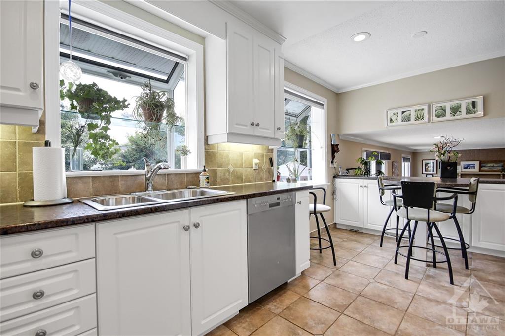 1719 FIELDSTONE Crescent