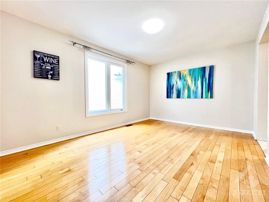 222 TWYFORD Street